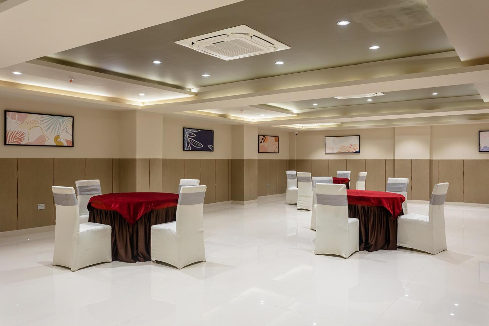 Fabhotel Prime Oasis Orange Bhopal Buitenkant foto